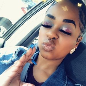 Meet your Posher, Amber